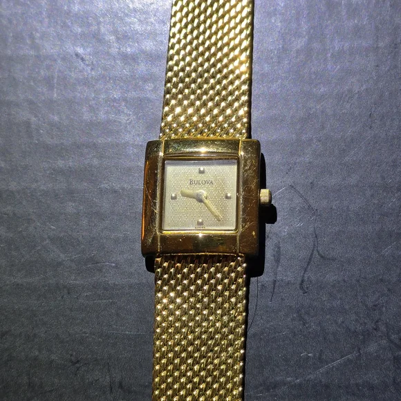 Bulova Gold Mesh Watch - Picture 6 of 8